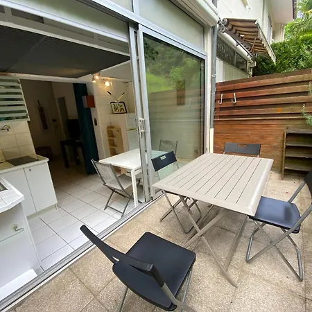 Cosy Avec Terrasse, Proche Parc Mauresque Et - Fr-1-374-225 Apartman